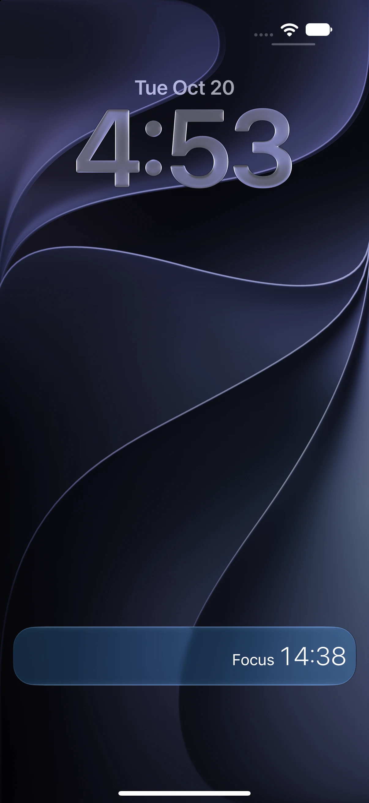 iPhone Lock Screen with a Spoon Theory Live Activity showing Focus 14:38.
